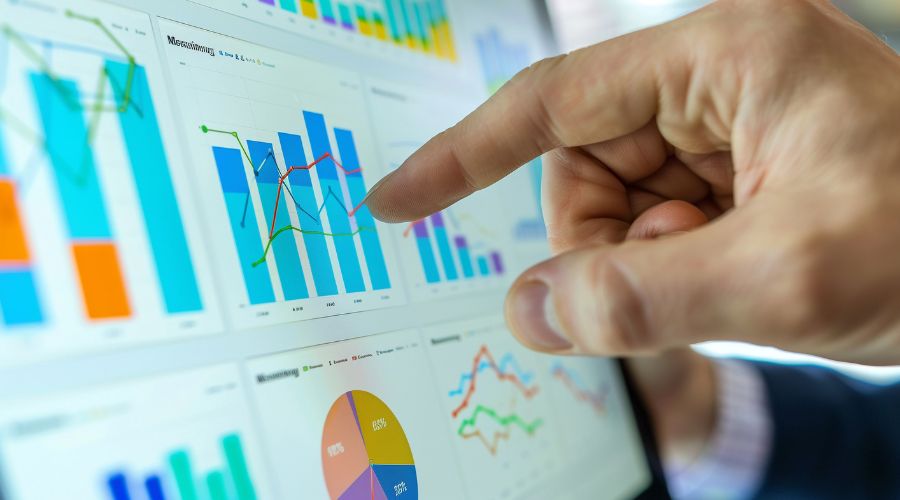 Financial Data Quality Management: What It Is & Why It Matters 12 Tips for Managing Financial Data Quality (1)