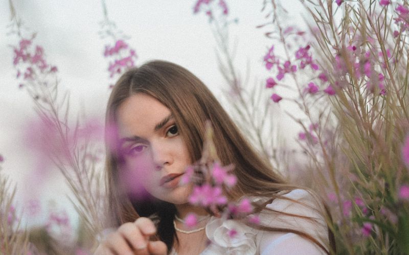 10+ Fashion Photo Composition Tips For Eye-Catching Shots 4 10+ Fashion Photo Composition Tips For Eye-Catching Shots - Create Framing