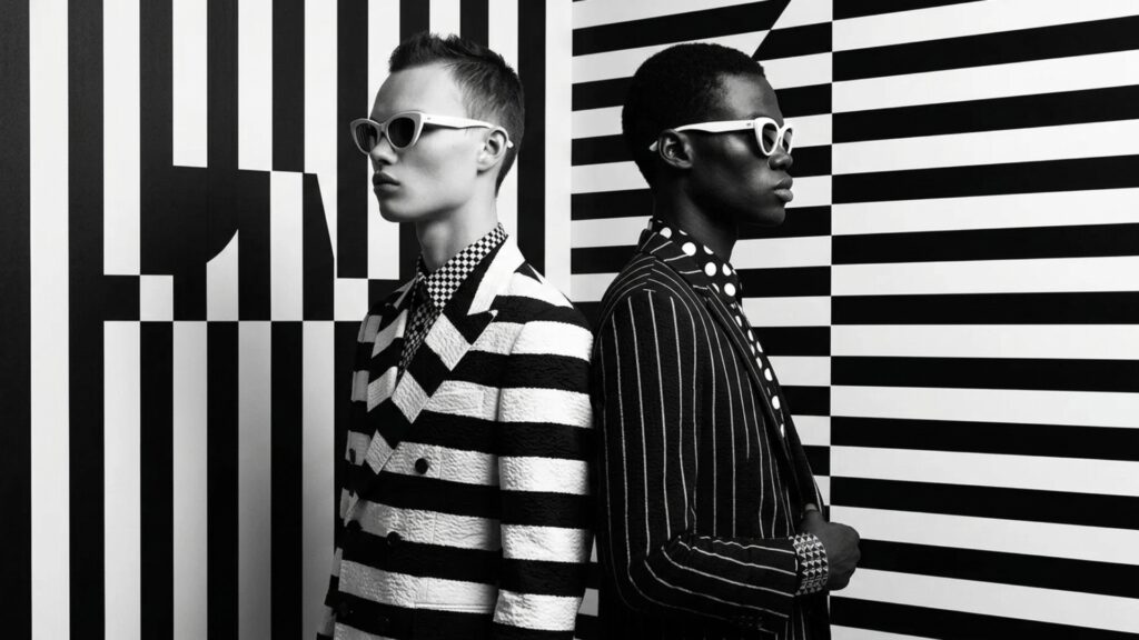 Visual contrast in fashion photo composition