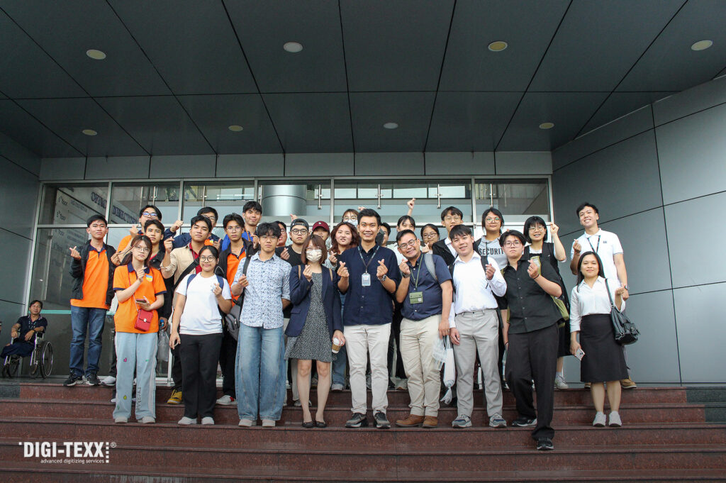Welcomes Students From HUTECH And CMU