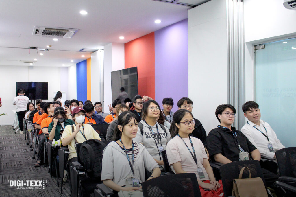 Welcomes Students From HUTECH And CMU