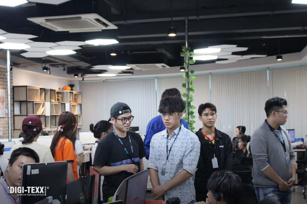 Welcomes Students From HUTECH And CMU