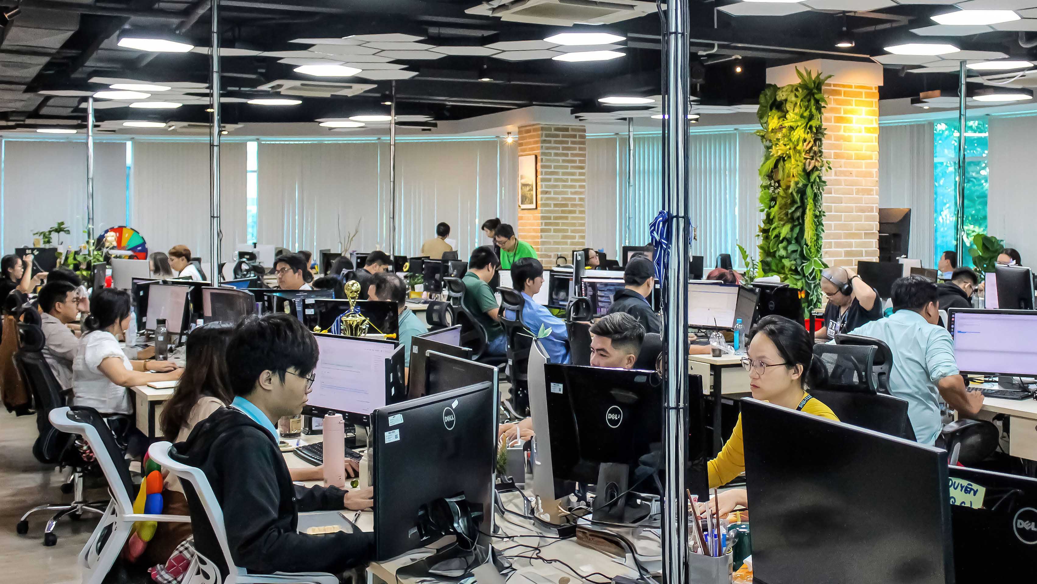 About Us 25 About Us New 2025 HISTORY HISTORY 04